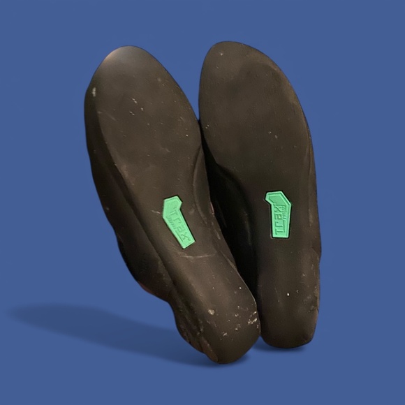 Evolv Trax Climbing Shoes W 9.0 - Picture 2 of 4